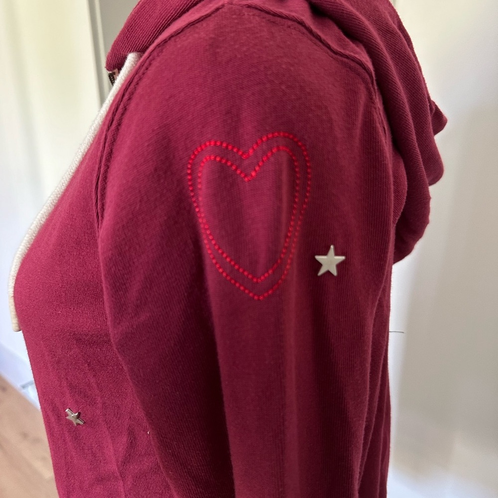 $82 NWOT Peace love world Star studded embroidered Hoodie! Small - Picture 9 of 11